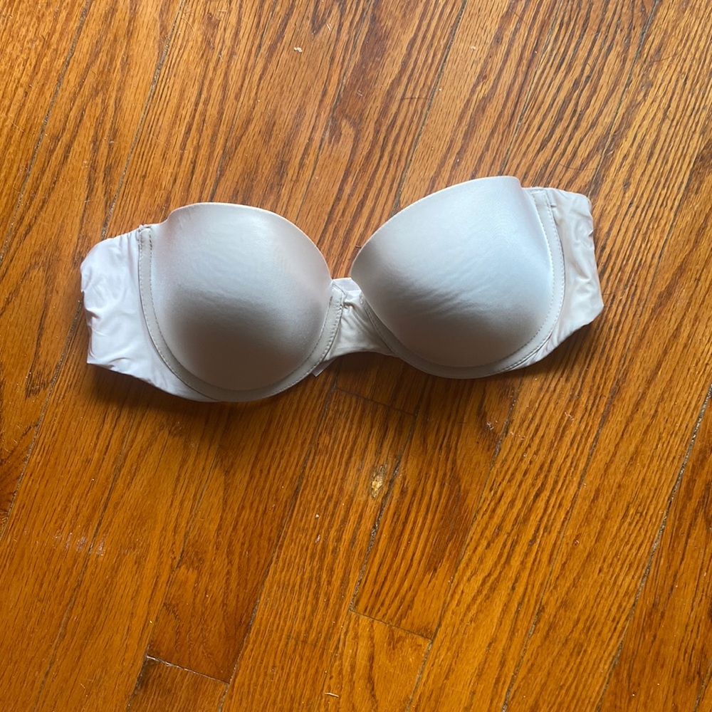 🌿3/$10 Victorias Secret strapless